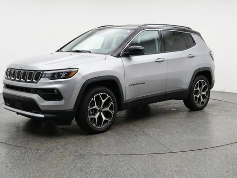 Used 2025 Jeep Compass Limited AWD/4WD image 3