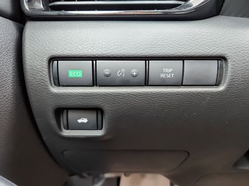 New 2025 Nissan Sentra SV w/ All-Weather Package image 7