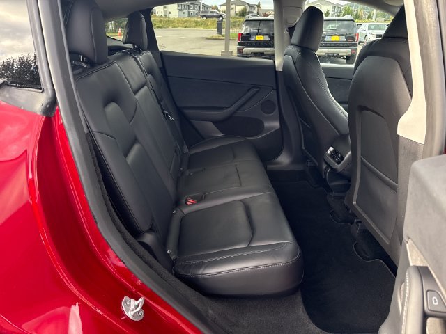 Used 2024 Tesla Model Y Long Range AWD/4WD image 12