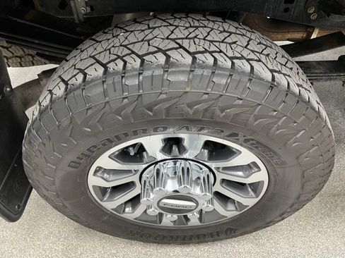 Used 2022 Ford F350 Lariat w/ Lariat Ultimate Package AWD/4WD image 16