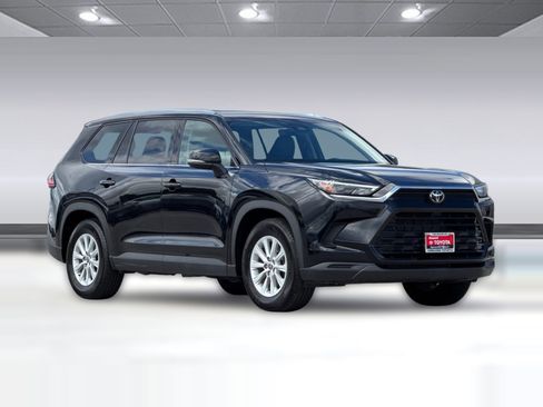Used 2025 Toyota Grand Highlander FWD image 7