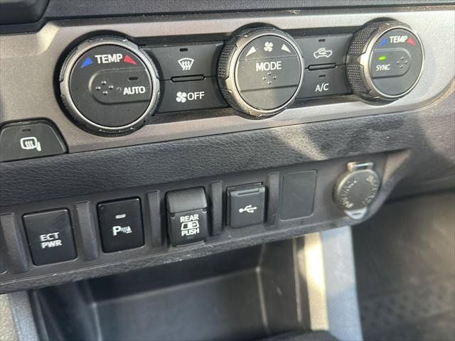 Certified 2021 Toyota Tacoma SR5 AWD/4WD image 18