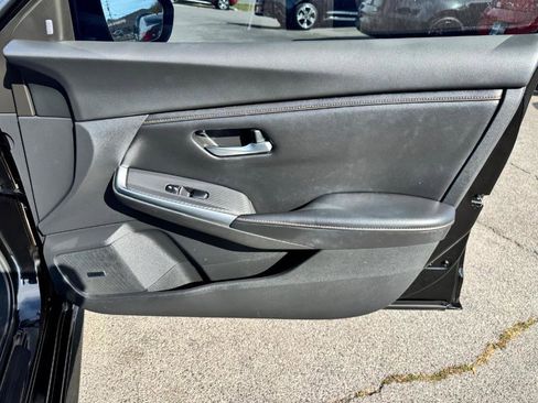 Used 2022 Nissan Sentra SR w/ SR Premium Package image 29