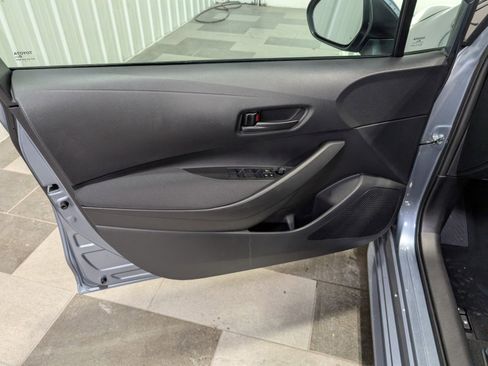Used 2025 Toyota Corolla LE image 12