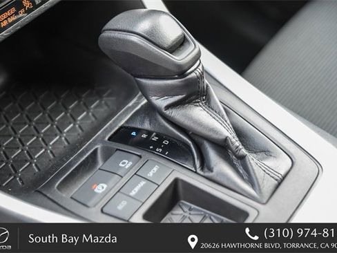 Used 2021 Toyota RAV4 LE image 18