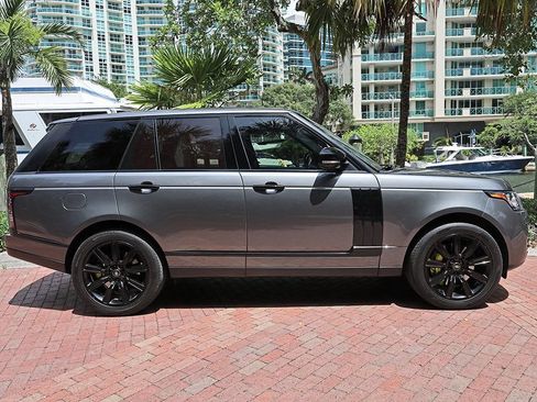 Used 2017 Land Rover Range Rover Supercharged AWD/4WD image 4