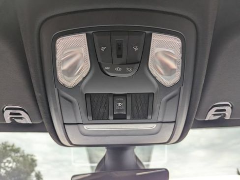 Used 2020 RAM 1500 Big Horn AWD/4WD image 18