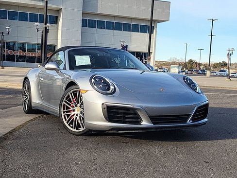 Used 2019 Porsche 911 Carrera 4S AWD/4WD image 2