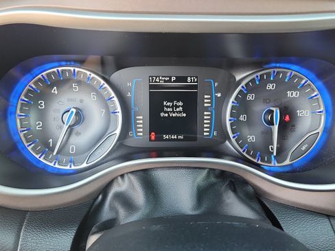 Used 2023 Chrysler Voyager LX FWD image 15