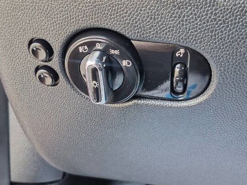 Used 2015 MINI Cooper 2-Door Hardtop image 30