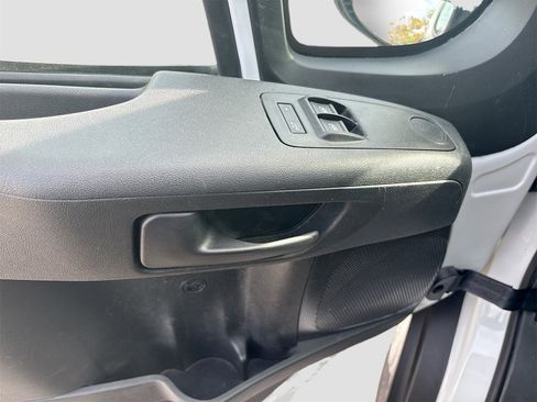Used 2025 RAM ProMaster 2500 w/ U-Haul Equipment Group image 17