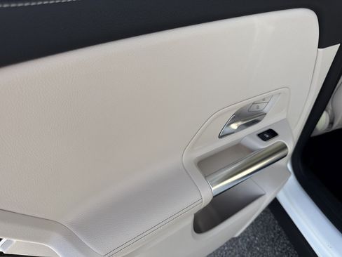 Used 2021 Mercedes-Benz GLA 250 image 11