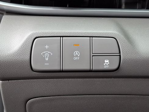 Used 2024 Hyundai Elantra SE FWD image 25