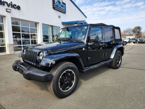 Used 2012 Jeep Wrangler Unlimited Sahara image 5