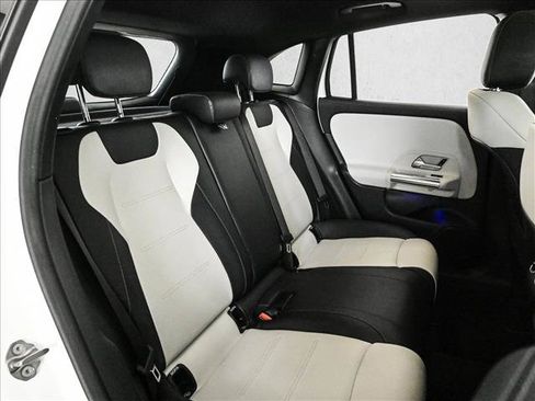 Certified 2022 Mercedes-Benz GLA 250 4MATIC image 22