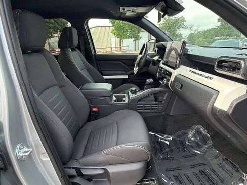 Used 2024 Toyota Tacoma TRD Off-Road AWD/4WD image 39