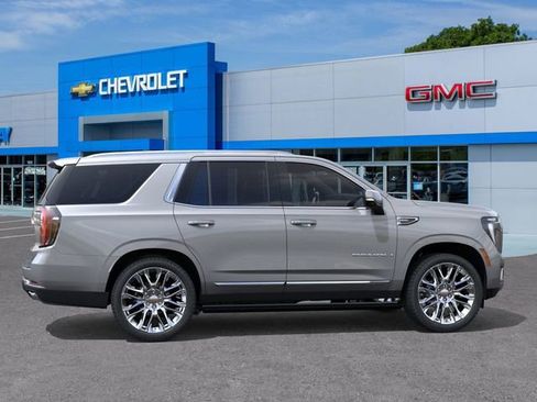 New 2025 GMC Yukon Denali w/ Denali Reserve Package image 5