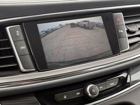 Used 2019 Buick Enclave Essence AWD/4WD image 26