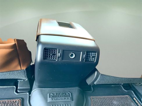 Used 2019 Toyota Tundra Platinum image 21