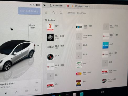 Used 2023 Tesla Model Y Long Range AWD/4WD image 16