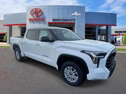 New 2026 Toyota Tundra SR5 AWD/4WD image 3