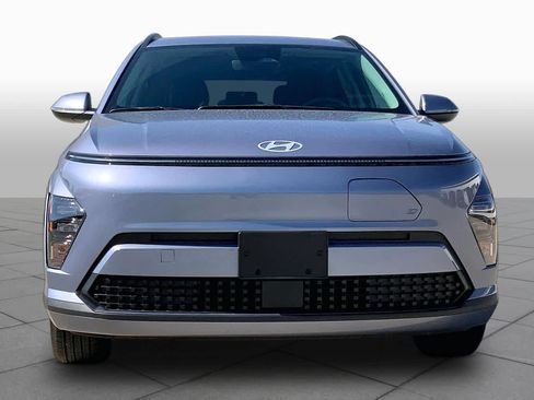 Used 2024 Hyundai Kona SEL FWD image 3