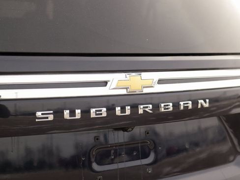 Used 2021 Chevrolet Suburban Premier image 40