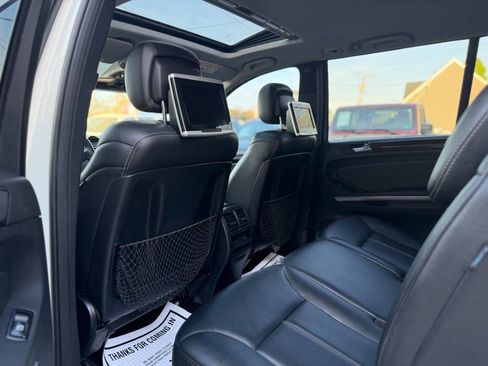 Used 2011 Mercedes-Benz GL 450 4MATIC image 16