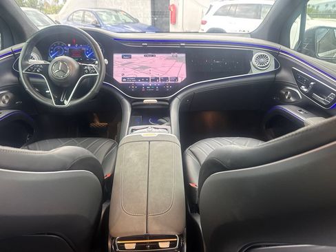 Used 2023 Mercedes-Benz EQS 580 4MATIC SUV image 8