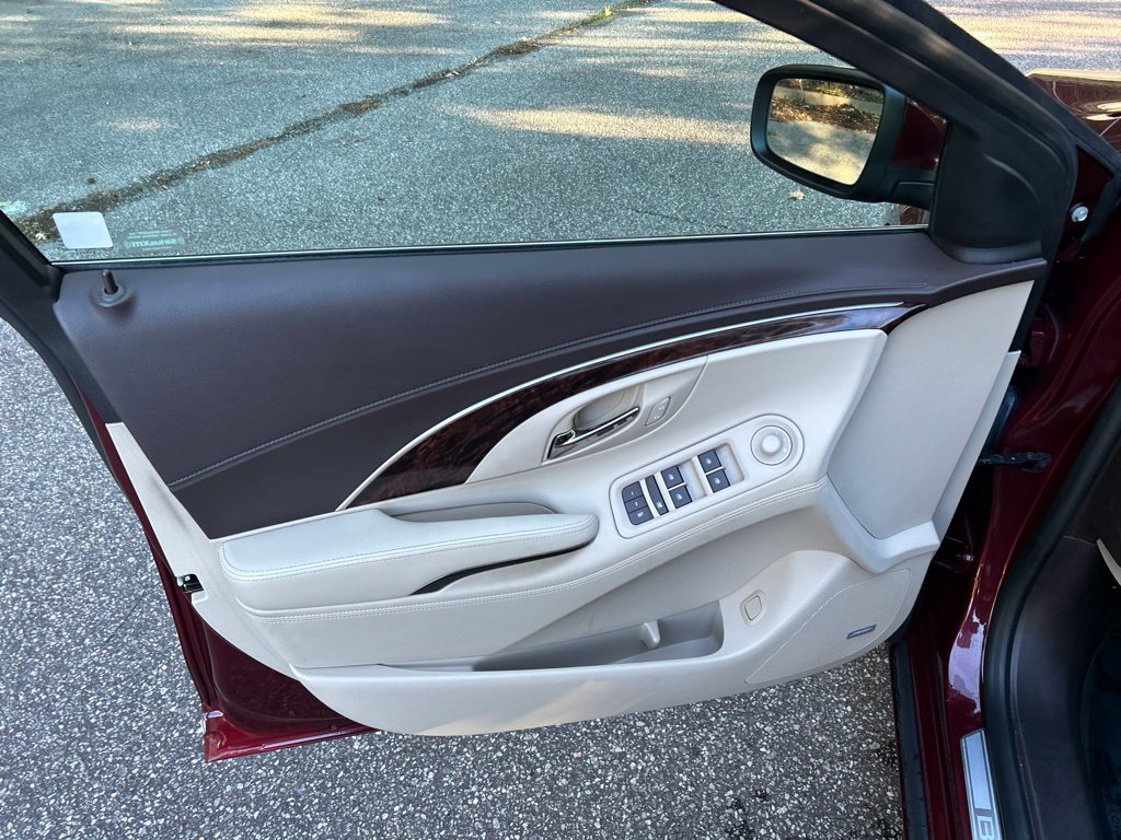 Used 2016 Buick LaCrosse Premium w/ Driver Confidence Package #1 FWD image 16