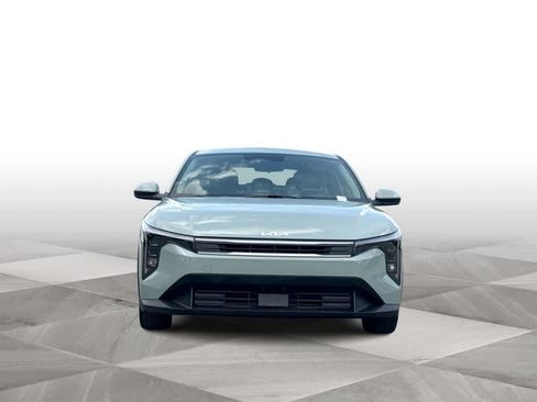 Certified 2025 Kia K4 FWD image 3