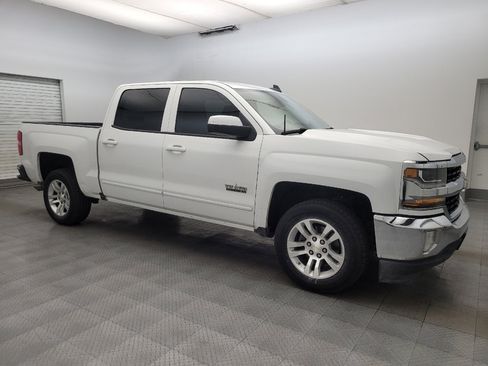 Used 2018 Chevrolet Silverado 1500 LT w/ Texas Edition image 11
