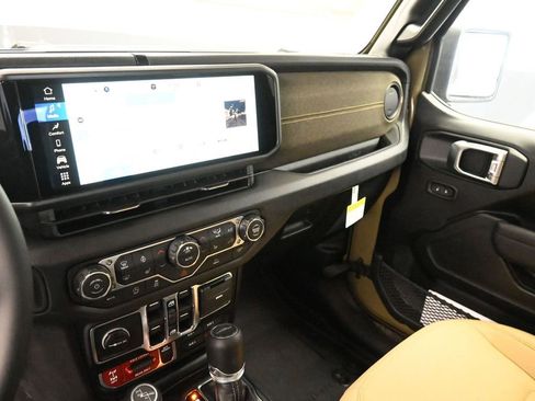 New 2026 Jeep Gladiator Sport image 15