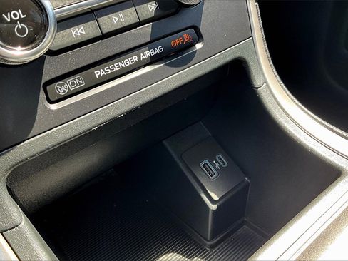 Used 2024 Ford Edge SEL image 14