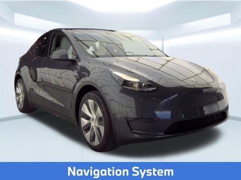 Used 2024 Tesla Model Y Long Range AWD/4WD image 6
