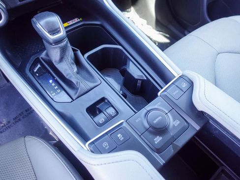 Used 2024 Toyota Grand Highlander AWD image 19