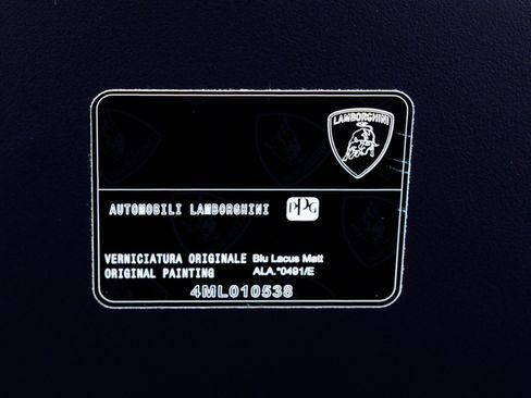 Used 2025 Lamborghini Urus Performante AWD/4WD image 88