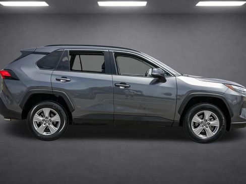 Used 2025 Toyota RAV4 XLE FWD image 3