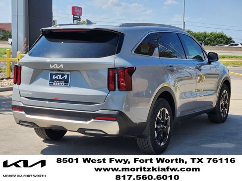 New 2026 Kia Sorento S w/ S Panoramic Sunroof Package FWD image 3