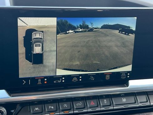 New 2026 Chevrolet Silverado 1500 LTZ w/ LTZ Premium Package AWD/4WD image 15