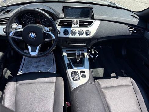 Used 2009 BMW Z4 sDrive35i RWD image 10