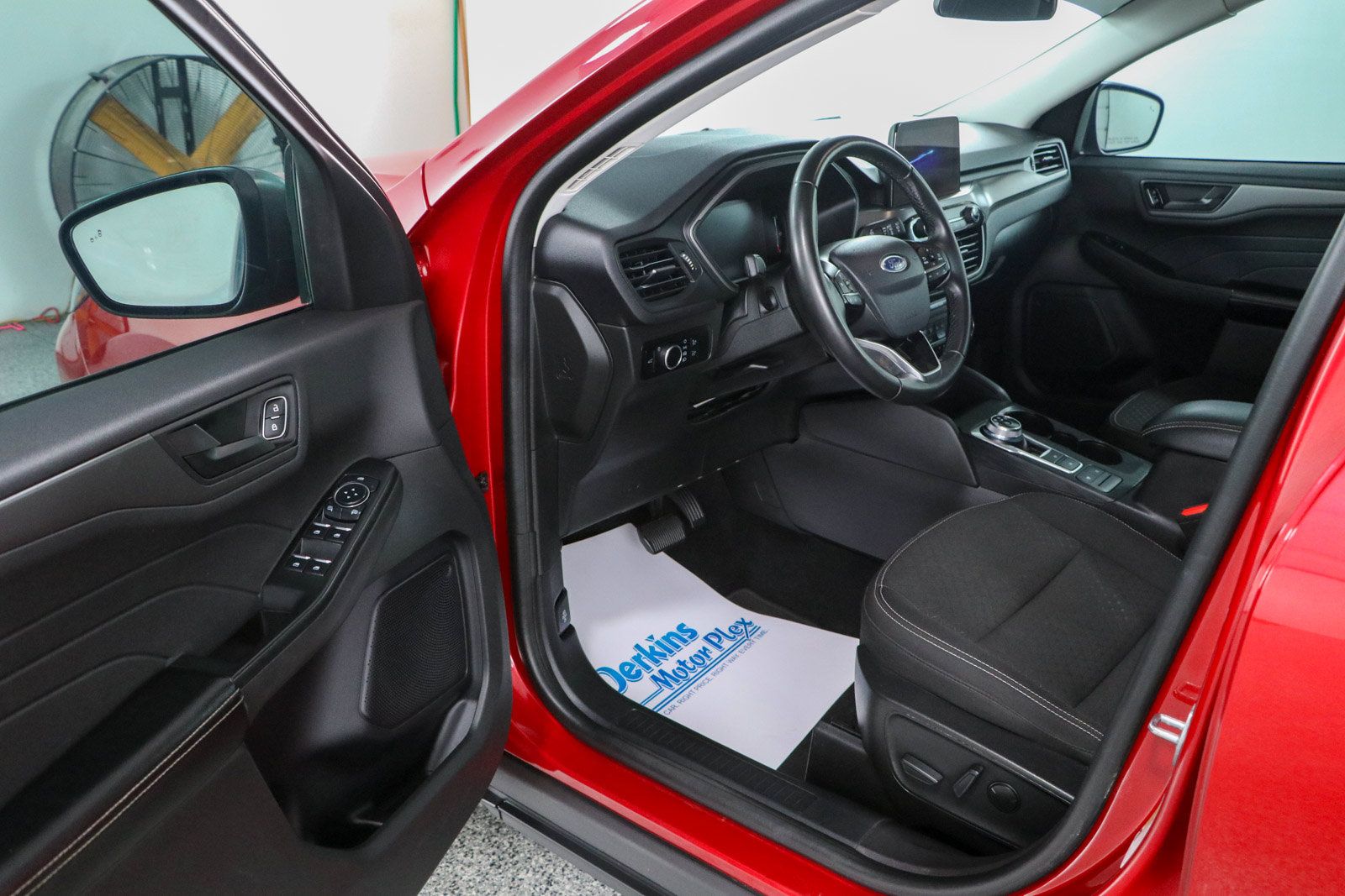 Used 2023 Ford Escape Active FWD image 3