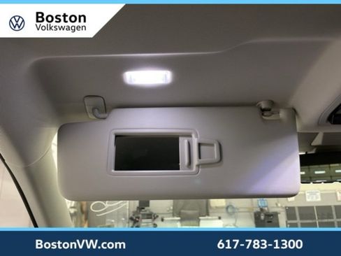 New 2026 Volkswagen Tiguan SE image 24