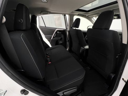 Used 2016 Toyota RAV4 XLE w/ Convenience Package AWD/4WD image 14