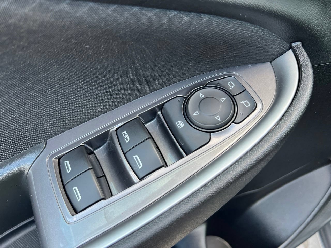 Used 2025 Chevrolet Malibu LT FWD image 13