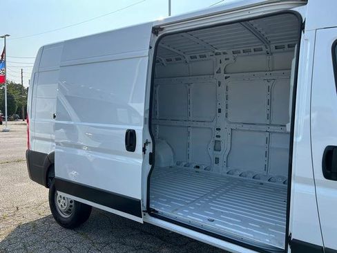 Used 2025 RAM ProMaster 2500 w/ Power Group image 24