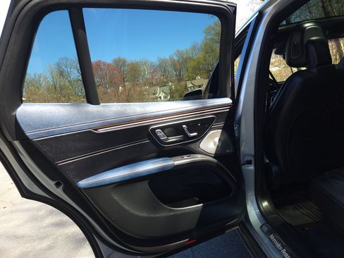 Used 2023 Mercedes-Benz EQS 450+ SUV image 25