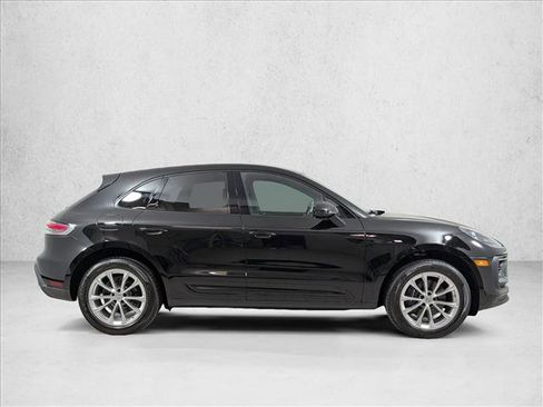 Certified 2025 Porsche Macan Turbo AWD/4WD image 8