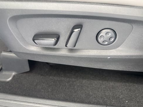 New 2026 INFINITI QX60 Luxe w/ Family Package image 11