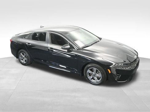 Used 2022 Kia K5 LXS image 45